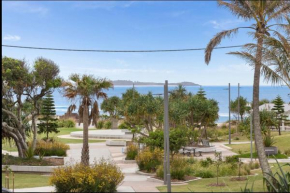 Paradiso Boutique Oceanfront Apartment